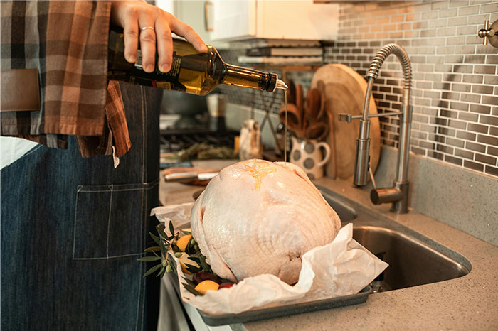 47 Ways People Got Permanently Banned From A Friend’s House
