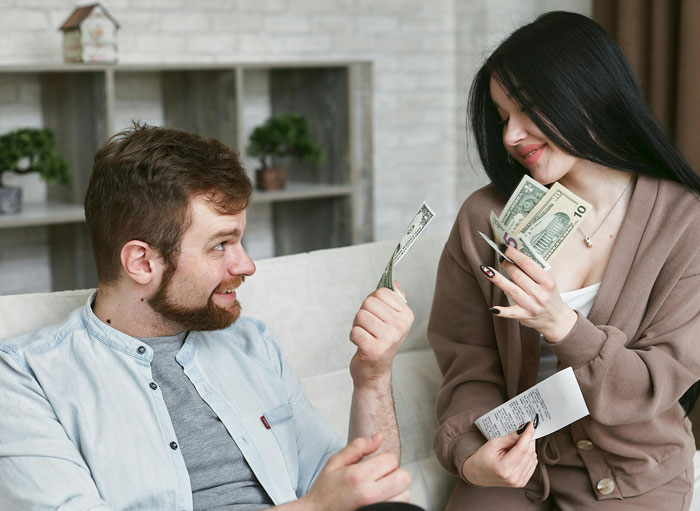 Guy Horrified After Toxic GF Wants To Quit Her Job After He Wins Lottery, Decides To Dump Her