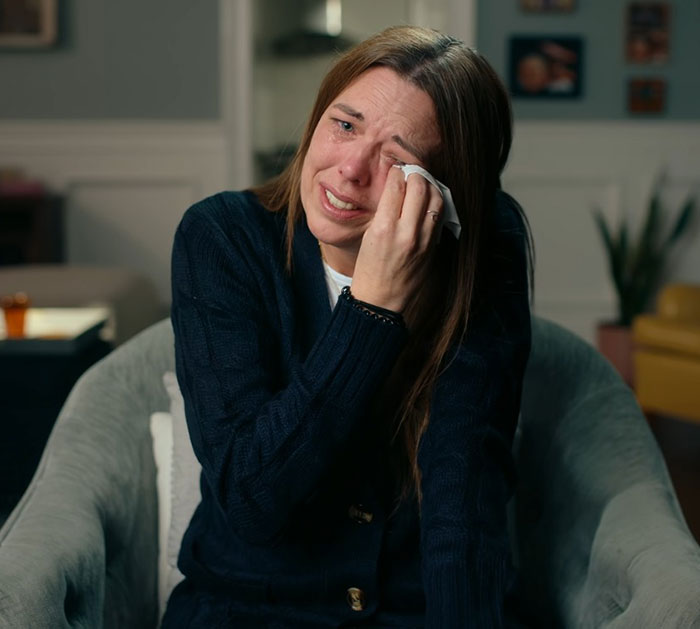Teen Tormented By Bully Over Texts For Two Years, Finds Out It’s Her Mother