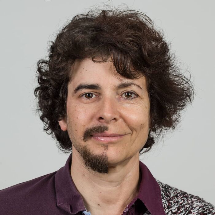 Side-By-Side ‘Genetic Portraits’ Of Family Members Show Just How Strong Family DNA Is (24 Pics)