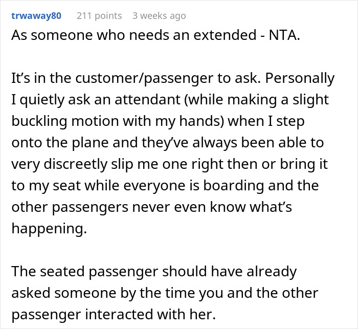 Flight Attendant Wonders If They Were Wrong To Not Offer Overweight Woman A Seatbelt Extender Immediately