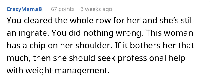 Flight Attendant Wonders If They Were Wrong To Not Offer Overweight Woman A Seatbelt Extender Immediately