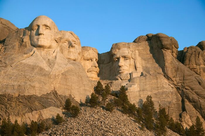 People Saw These 57 Travel Destinations In Person And They Were Not The Same As The Pictures