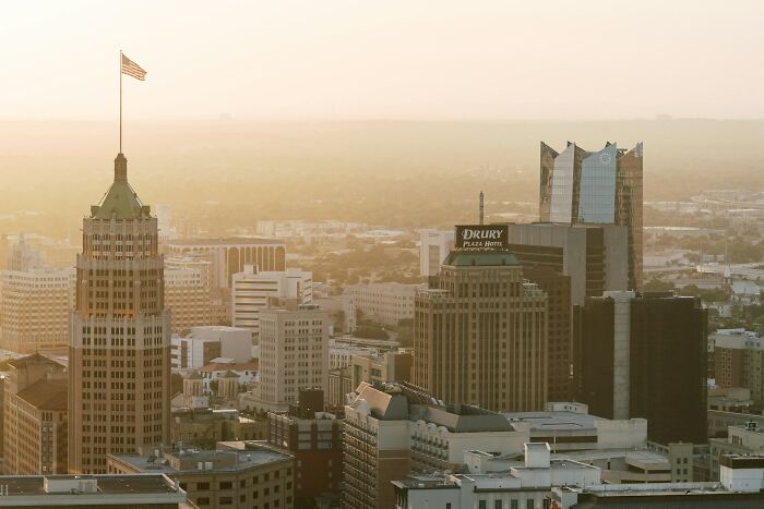 People Saw These 57 Travel Destinations In Person And They Were Not The Same As The Pictures