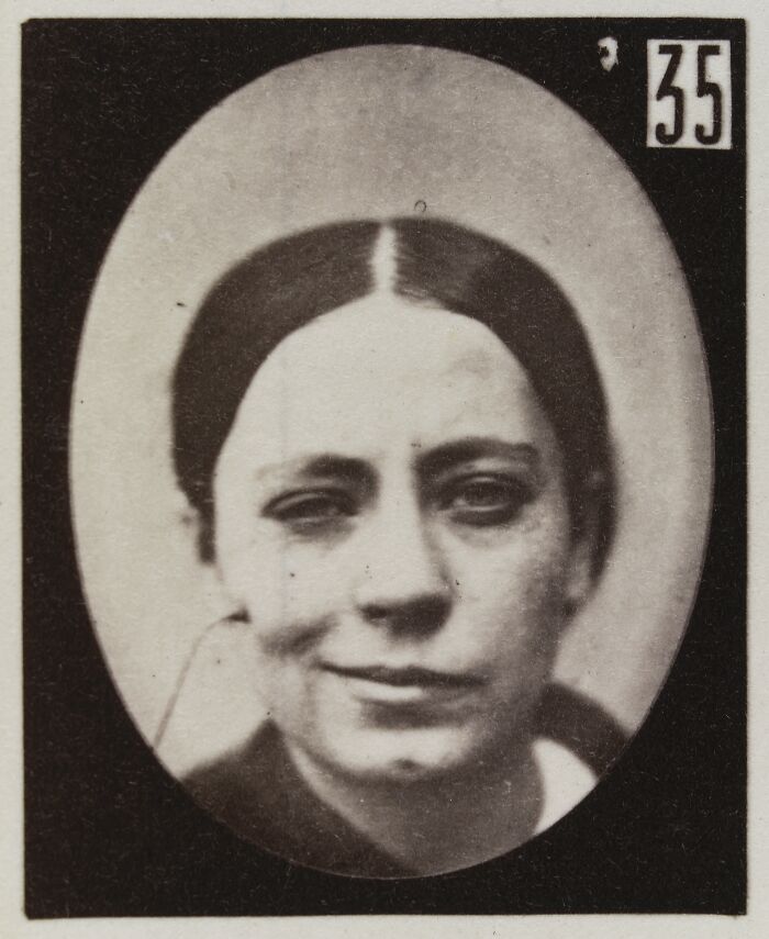 45 Pics From This Facial Expressions Experiment In The 19th Century Might Give You Nightmares