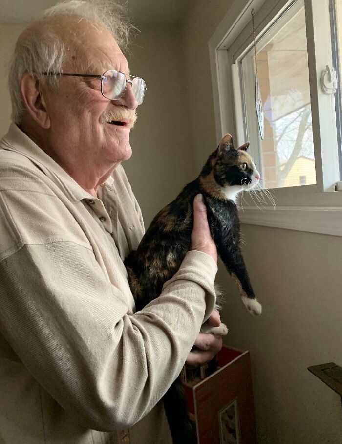 140 Dads Who Said “No Pets” And Ended Up Becoming Total Softies