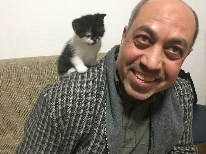 140 Dads Who Said “No Pets” And Ended Up Becoming Total Softies