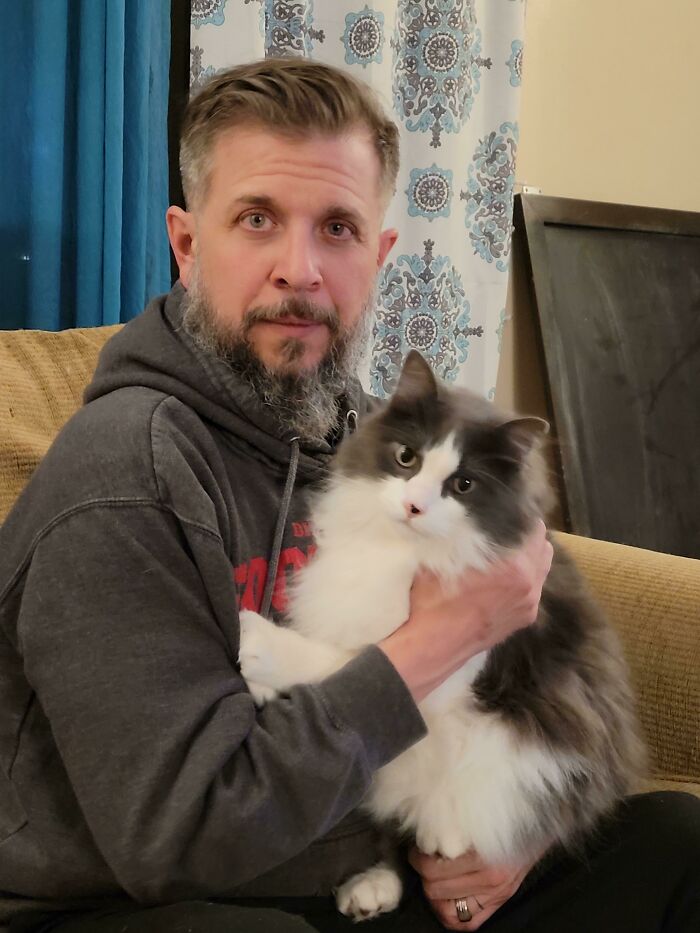 140 Dads Who Said “No Pets” And Ended Up Becoming Total Softies