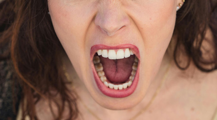 Woman Catches Her Mom Sleeping With Her Husband, Exposes Their 22-Year Affair