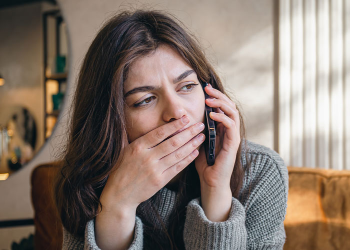 Woman Catches Her Mom Sleeping With Her Husband, Exposes Their 22-Year Affair