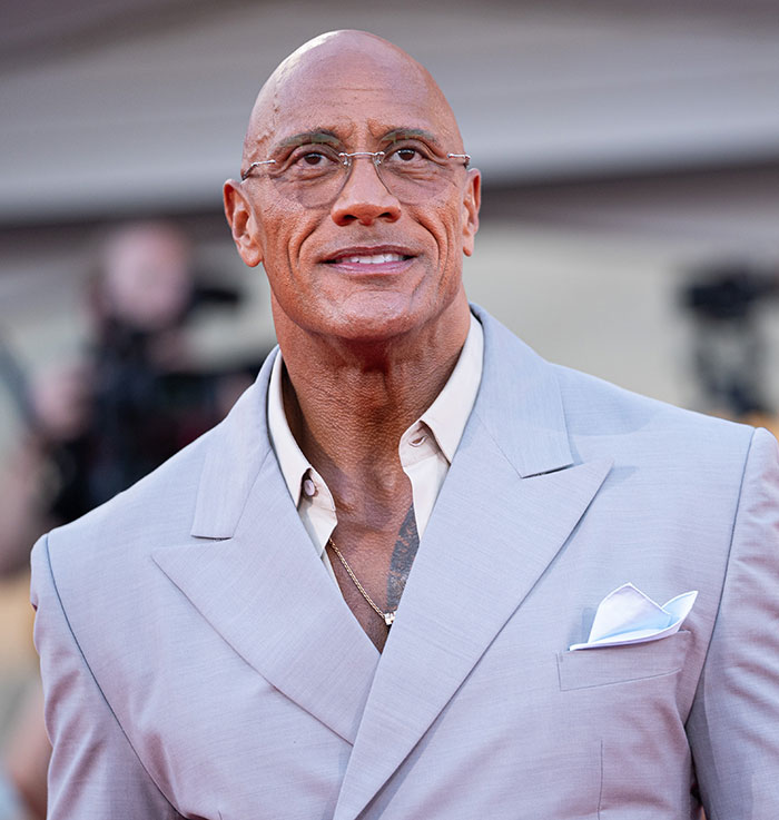 Fans Defend Dwayne Johnson After Actor’s New “Slim” Look Raises Health Concerns