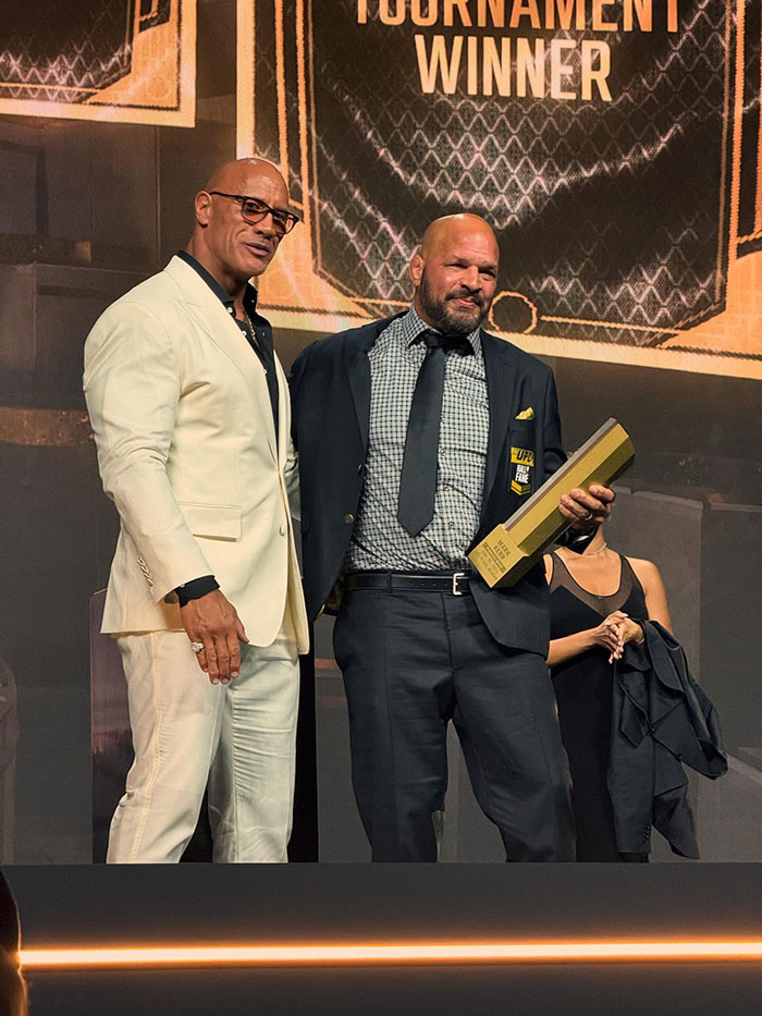 Fans Defend Dwayne Johnson After Actor’s New “Slim” Look Raises Health Concerns
