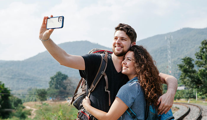 GF Has To Cancel Monthlong Vacation Due To Work, Mortified When BF Invites Her Bestie Instead