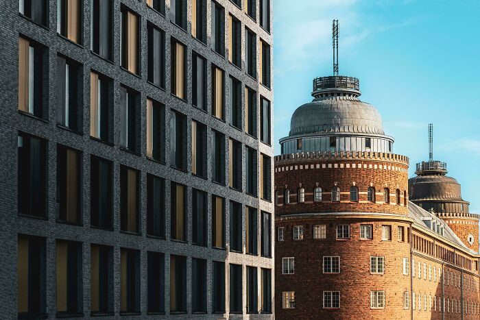 Old Versus Modern Architecture: 51 Fascinating Photos