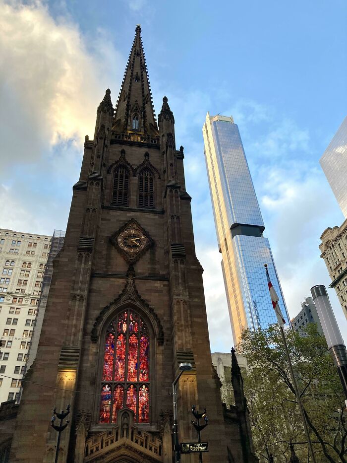 Old Versus Modern Architecture: 51 Fascinating Photos