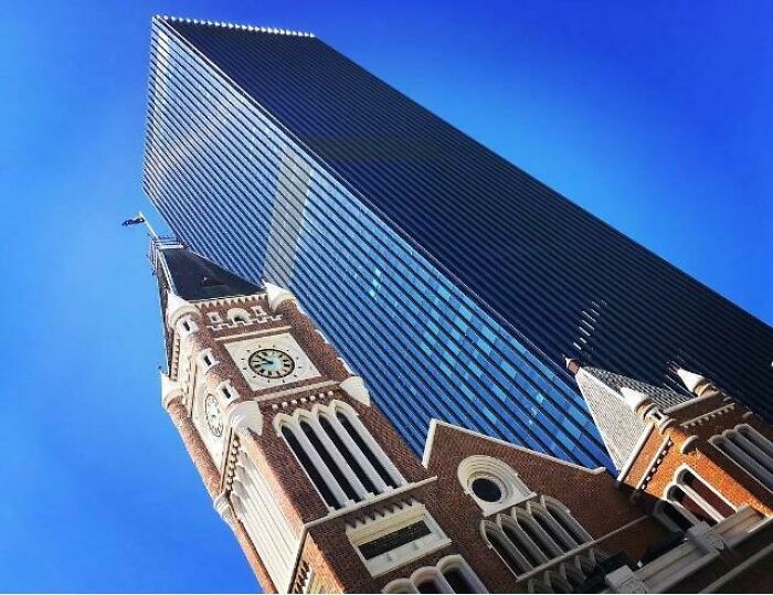 Old Versus Modern Architecture: 51 Fascinating Photos
