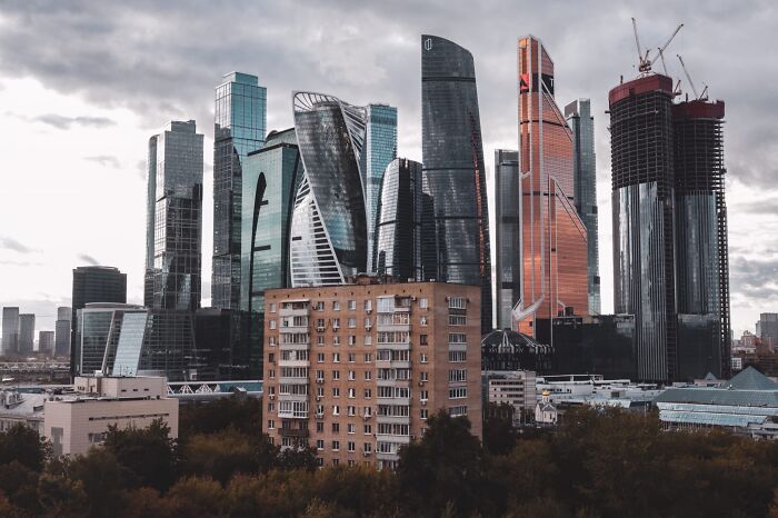 Old Versus Modern Architecture: 51 Fascinating Photos