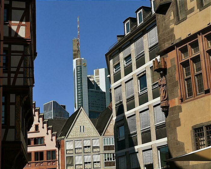 Old Versus Modern Architecture: 51 Fascinating Photos