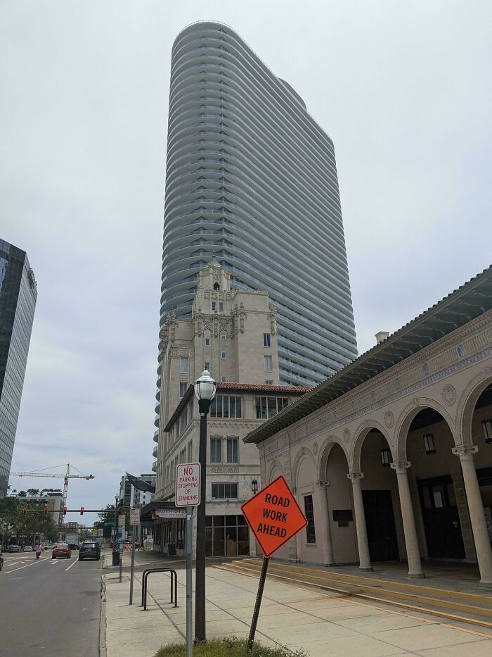 Old Versus Modern Architecture: 51 Fascinating Photos
