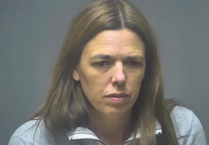 Mom Who Anonymously Sent Daughter Lewd Texts For A Year Shared Tearful Message Before Sentencing