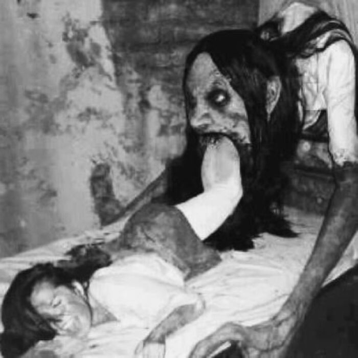 89 Terrifying Photos And Stories That Are As Fascinating As They Are Scary