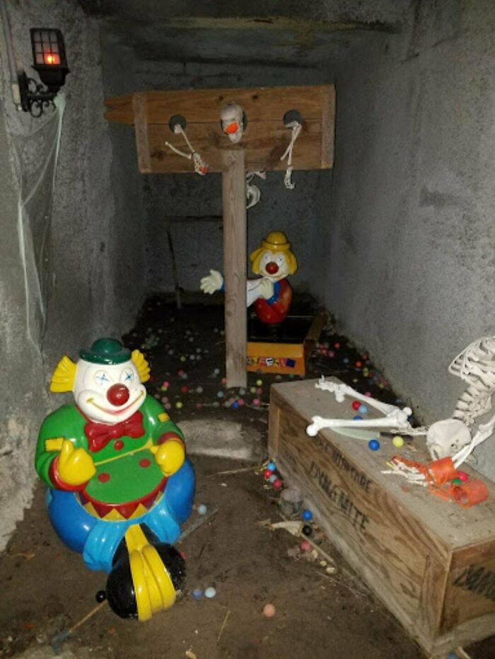 89 Terrifying Photos And Stories That Are As Fascinating As They Are Scary