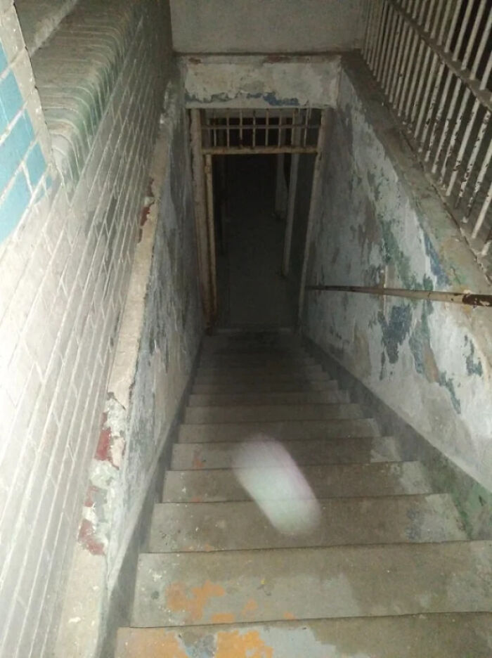 89 Terrifying Photos And Stories That Are As Fascinating As They Are Scary