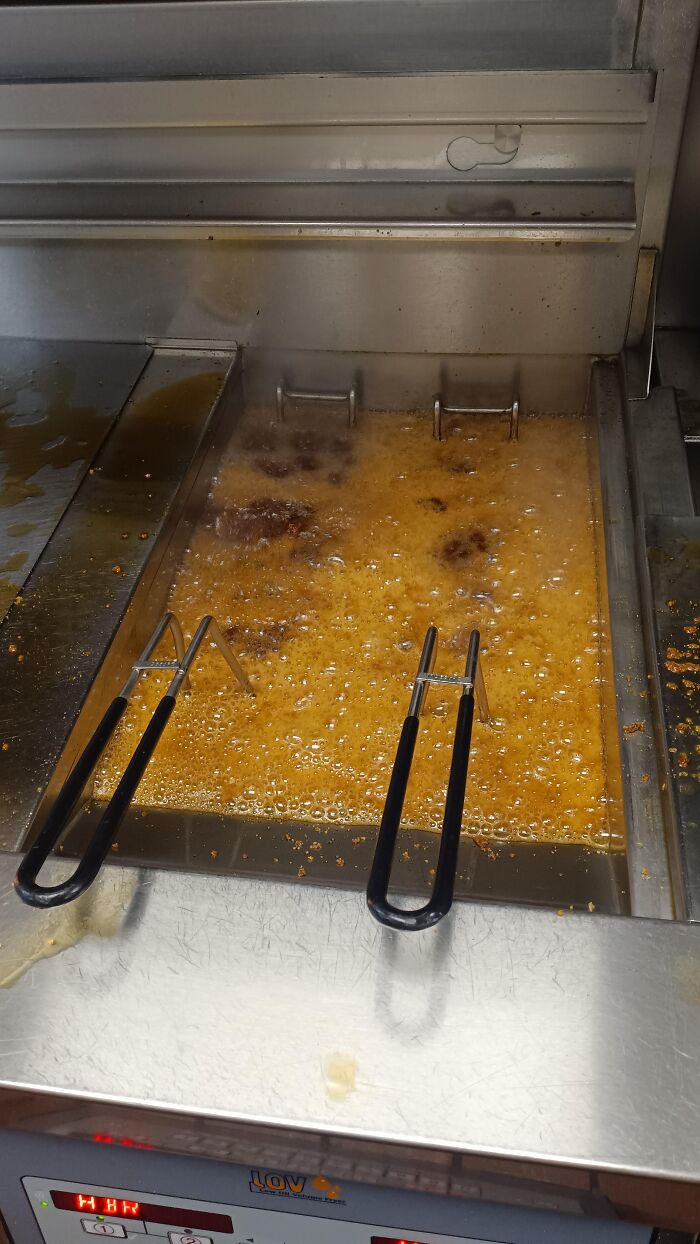 “Anything Is Edible Once”: 92 People Who Came Close To Death And Didn’t Even Realize It