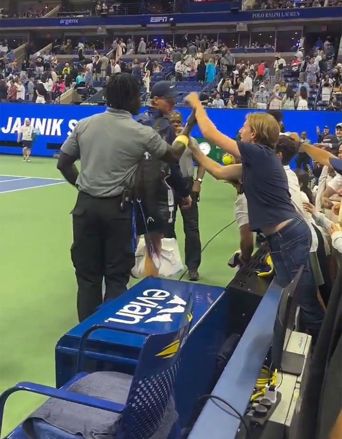 Tennis Fan Tries To Steal From Jannik Sinner&#8217;s Bag In Viral US Open Moment, Player Responds