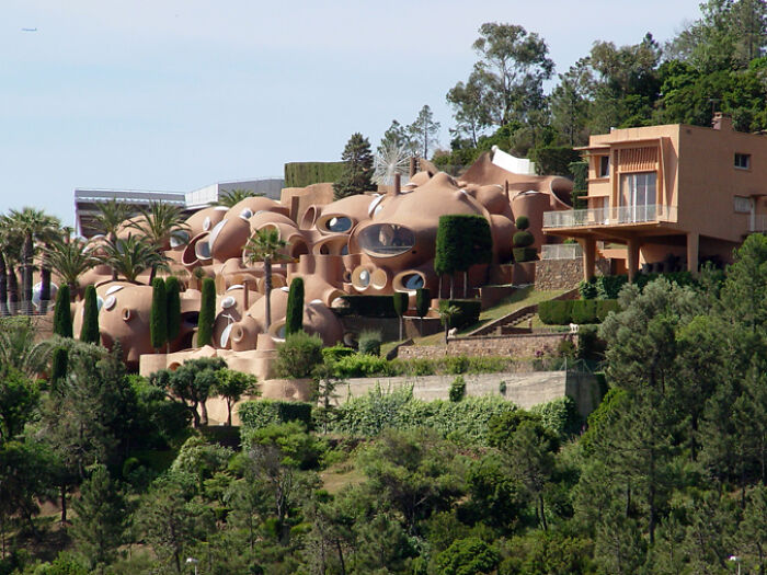 30 Groundbreaking Homes That Will Go Down In History As Architectural Icons