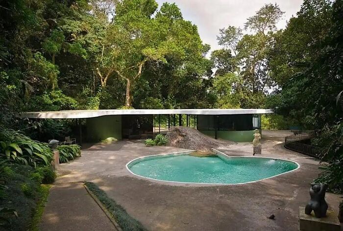 30 Groundbreaking Homes That Will Go Down In History As Architectural Icons
