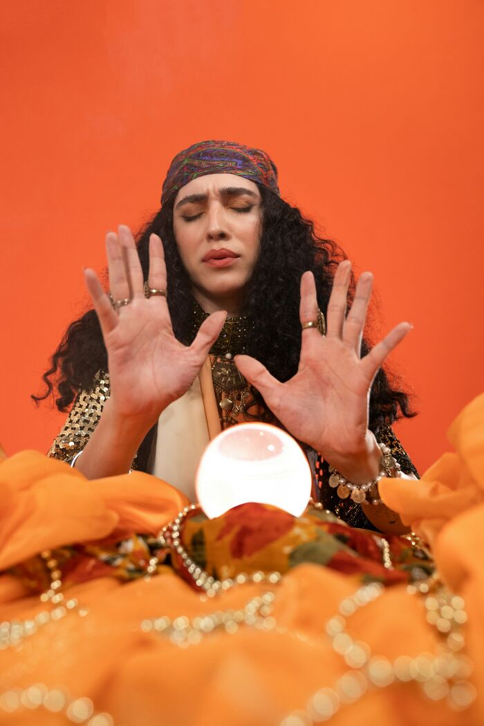 “She Pulled That From Thin Air”: 32 Things Psychics Predicted That Ended Up Becoming True