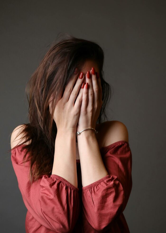 “She Pulled That From Thin Air”: 32 Things Psychics Predicted That Ended Up Becoming True