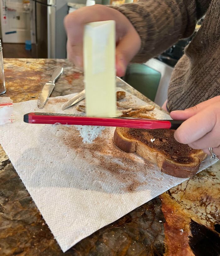 “Use Broth In Your Boxed Mac N Cheese”: 81 Truly Useful Life Hacks