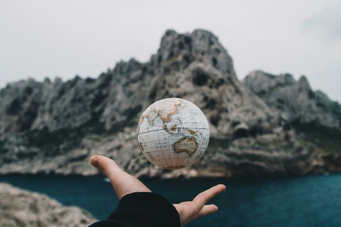 From Iceland To Australia: Challenge Yourself To Guess 28 Countries From Famous Clues