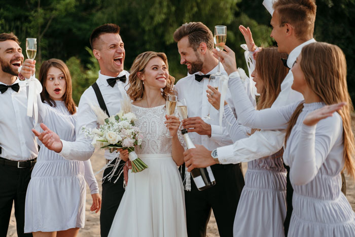 MIL Tries To Be The Center Of Attention At Son’s Wedding, Newlyweds Let Her Ruin It By Herself