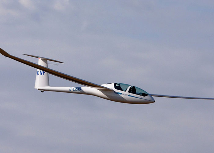 Teens Are Too Fat To Fly In A Small Private Plane, Their Mom Has A Meltdown