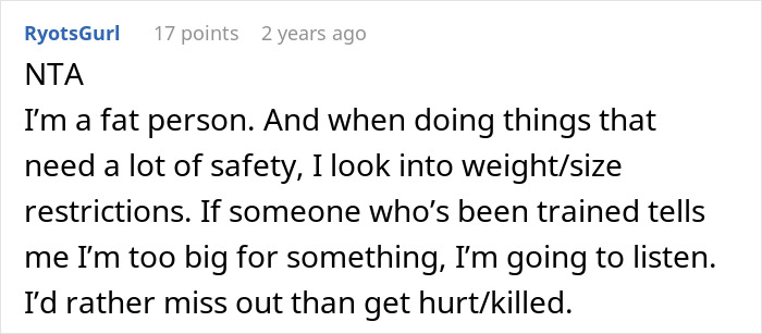 Teens Are Too Fat To Fly In A Small Private Plane, Their Mom Has A Meltdown