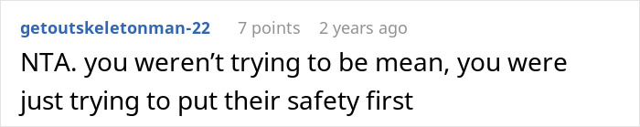 Teens Are Too Fat To Fly In A Small Private Plane, Their Mom Has A Meltdown