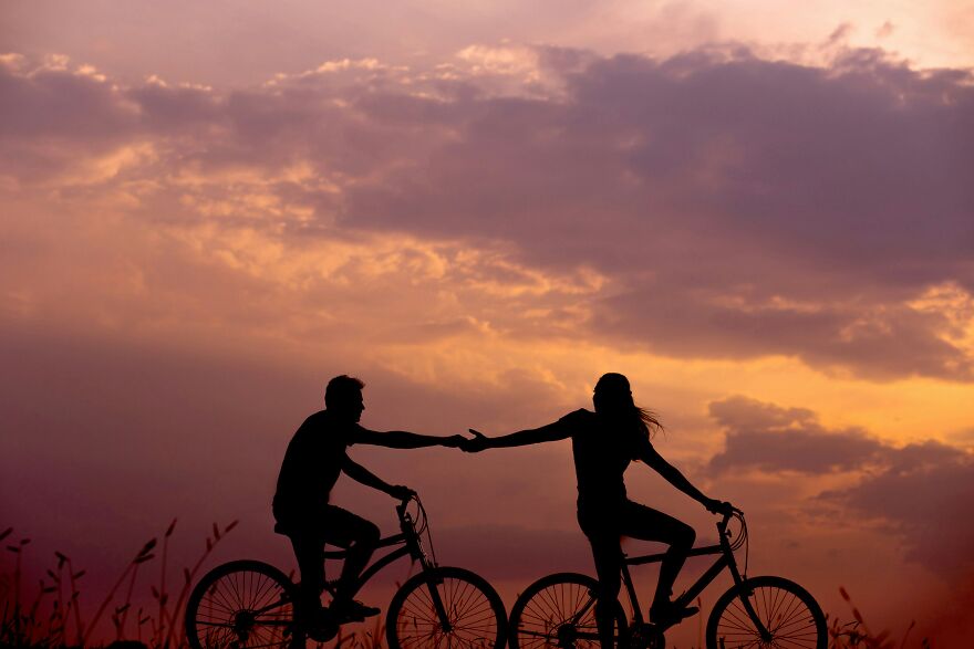 Too Good To Be True: Red Flags In A Relationship Masquerading As Green Lights