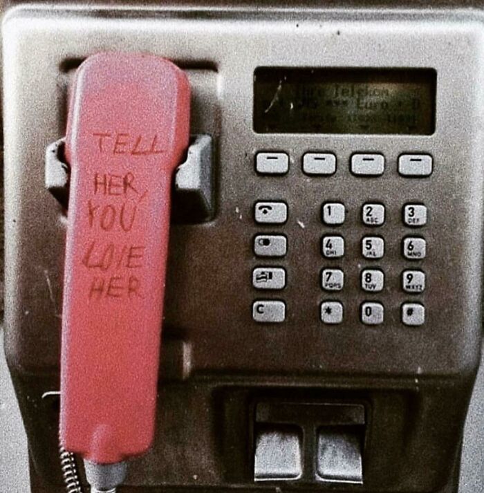 67 Acts Of Harmless Vandalism That Spread More Joy Instead Of Anger, Captured In Random Places