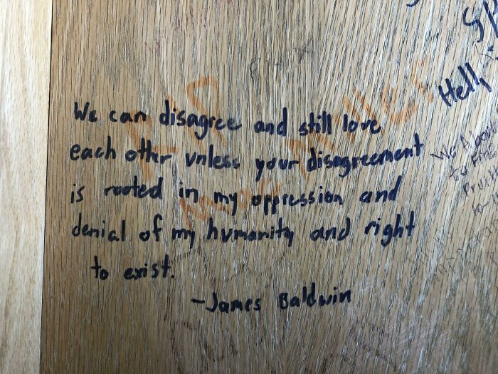 67 Acts Of Harmless Vandalism That Spread More Joy Instead Of Anger, Captured In Random Places