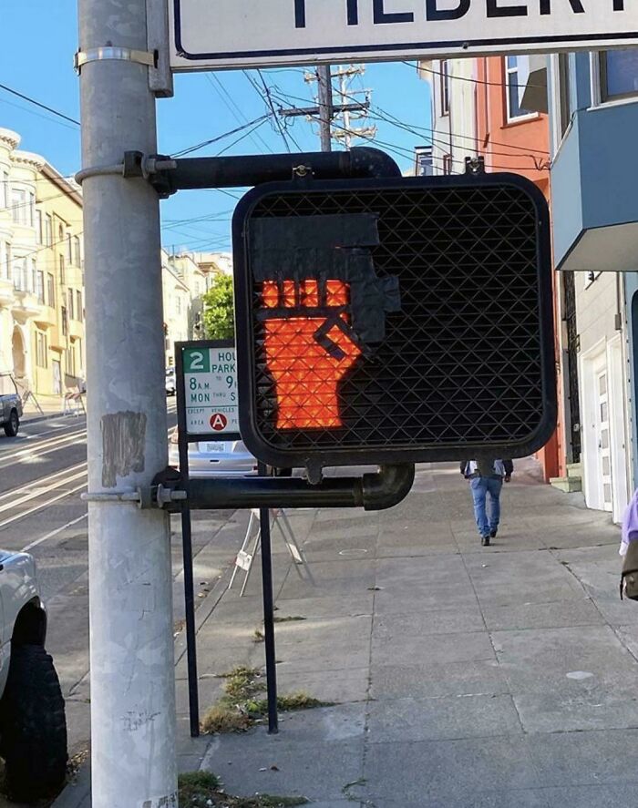 67 Acts Of Harmless Vandalism That Spread More Joy Instead Of Anger, Captured In Random Places