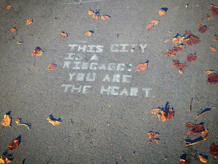 67 Acts Of Harmless Vandalism That Spread More Joy Instead Of Anger, Captured In Random Places