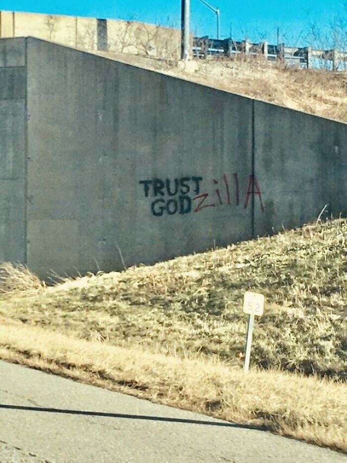 67 Acts Of Harmless Vandalism That Spread More Joy Instead Of Anger, Captured In Random Places