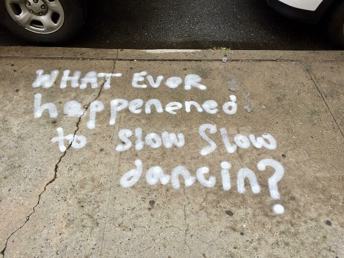 67 Acts Of Harmless Vandalism That Spread More Joy Instead Of Anger, Captured In Random Places