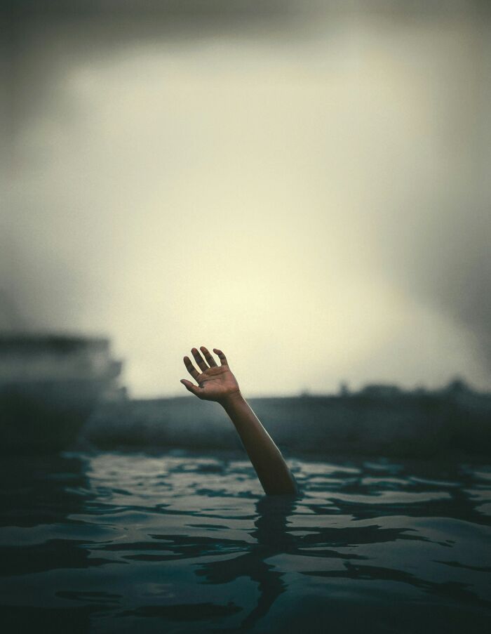 &#8220;Pulled The Trigger. It Was Empty&#8221;: 67 People Share Their Close Calls With Death
