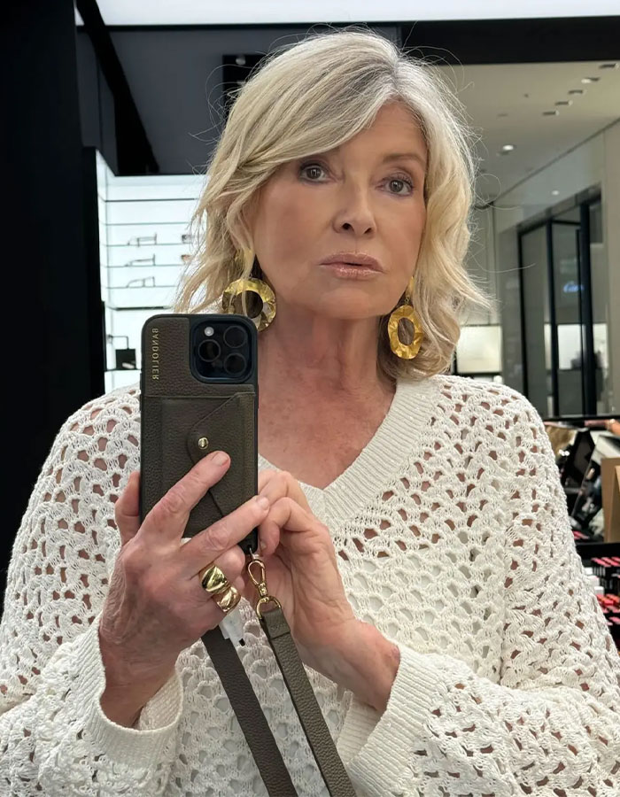 &#8220;That Foundation Has Botox In It&#8221;: Martha Stewart&#8217;s Recent Glow Up Sparks Hilarious Reactions