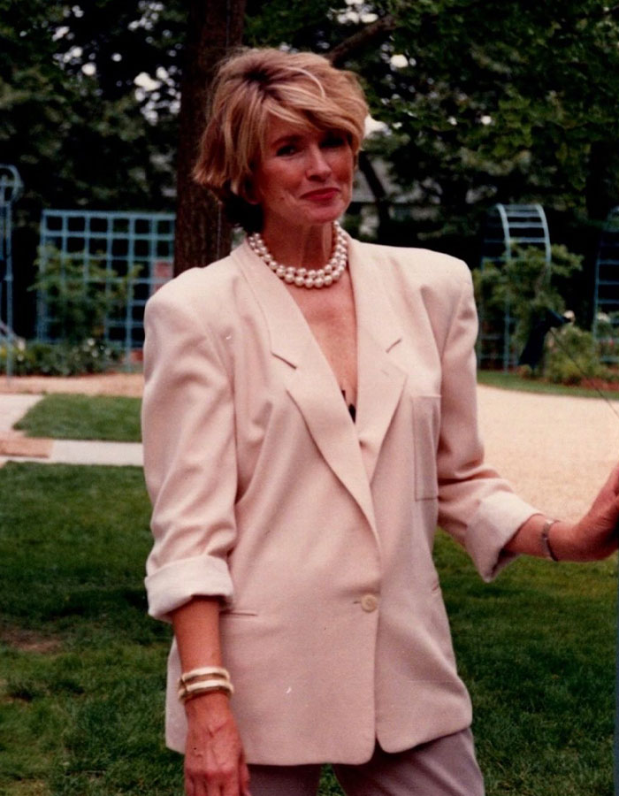 &#8220;That Foundation Has Botox In It&#8221;: Martha Stewart&#8217;s Recent Glow Up Sparks Hilarious Reactions