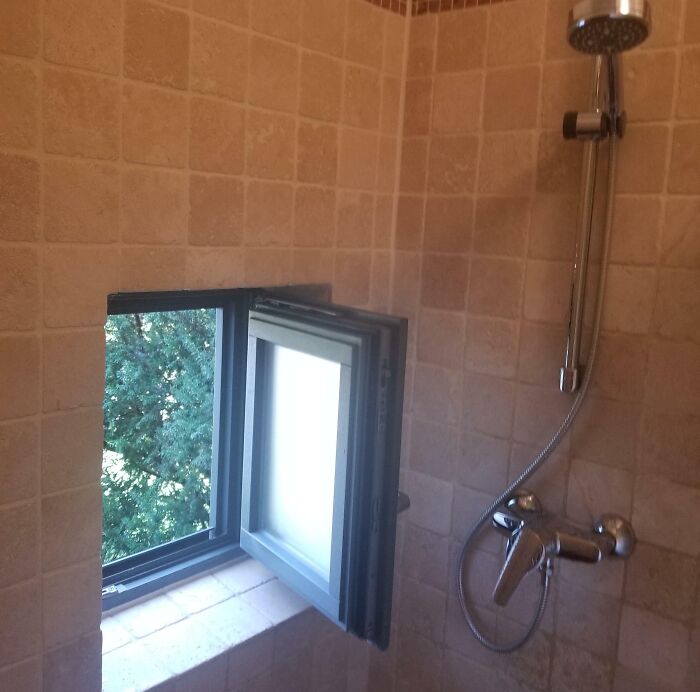 66 Hilariously Bad Jobs Done By Someone Who Just Wanted To Get It Over With And It Shows
